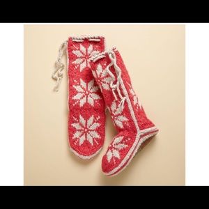 Woolrich Wool Chalet Sock slippers. Pull on style